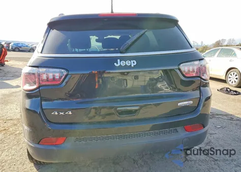 2019 Jeep Compass Latitude z USA, uszkodzony, nr VIN 3C4NJDBB9KT660908